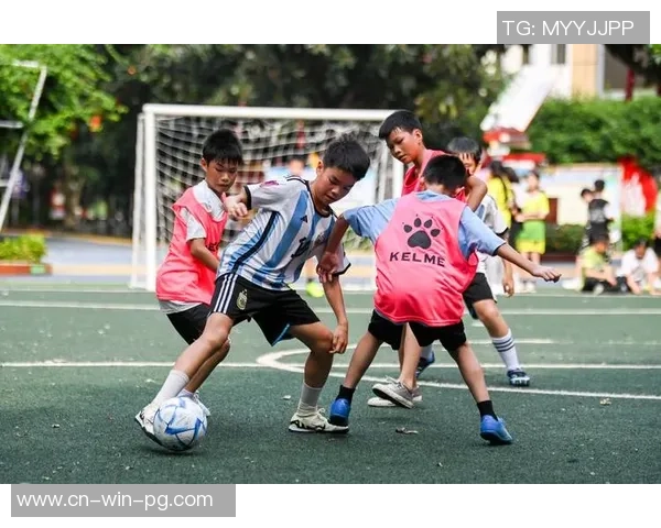 小学足球场标准尺寸及设计要点详解与实用建议 小学足球场标准尺寸及设计要点详解与实用建议